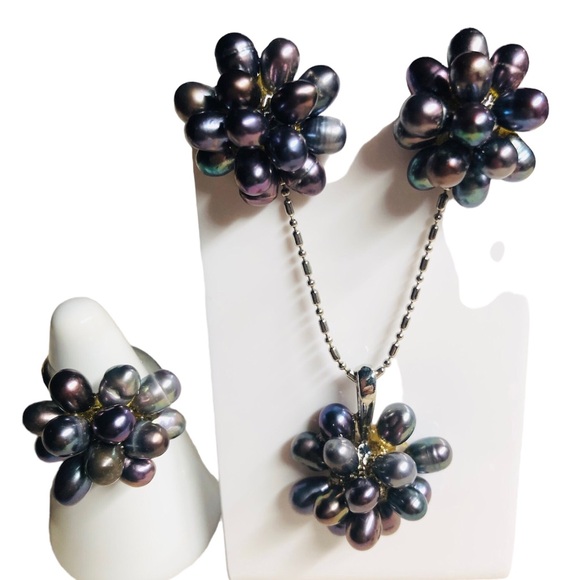 Flowerette Auth. Freshwater Pearls Sets - Picture 2 of 3